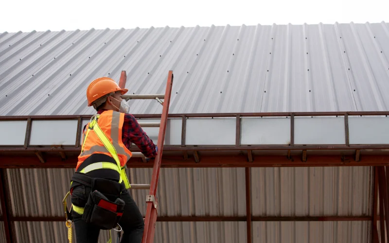 Emergency Roofing Services: What to Do When Disaster Strikes Your Roof